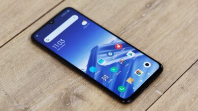 أفضل الهواتف الذكية متوسطة السعر لسنة 2020 17 Xiaomi-Mi-9-front-angled-top-left
